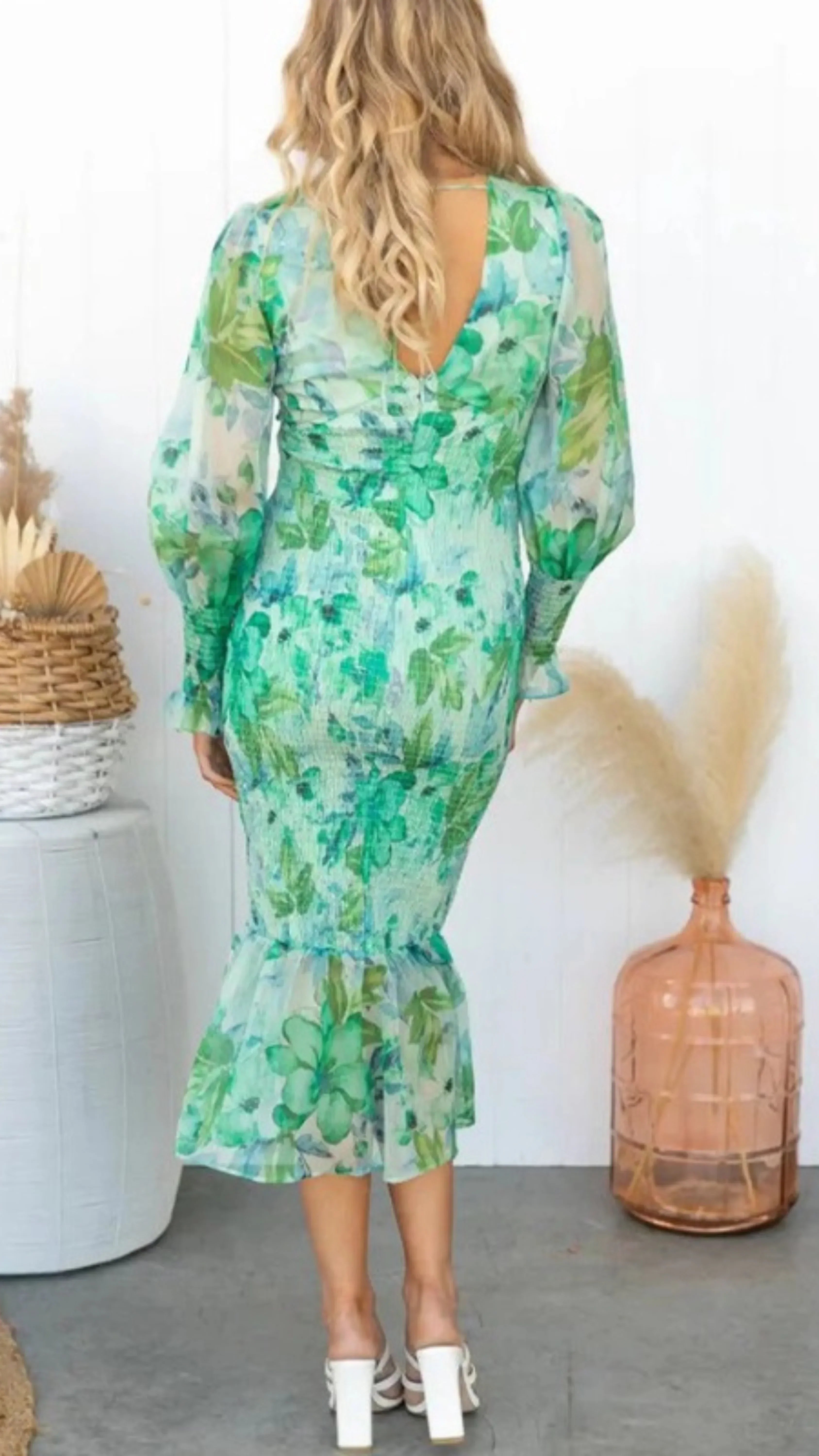 Laia Timeless Floral Summer Dress Chic Silhouette Collection