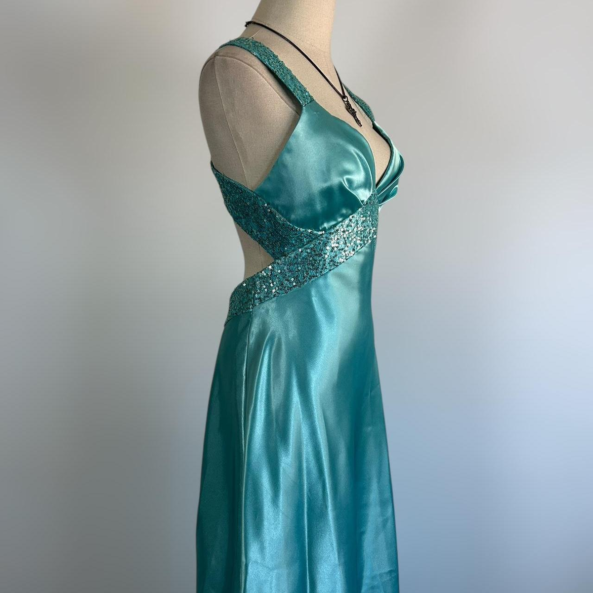 Blue V Neck Satin Sequin Formal Prom Dress Backless Evening Dress Y8548