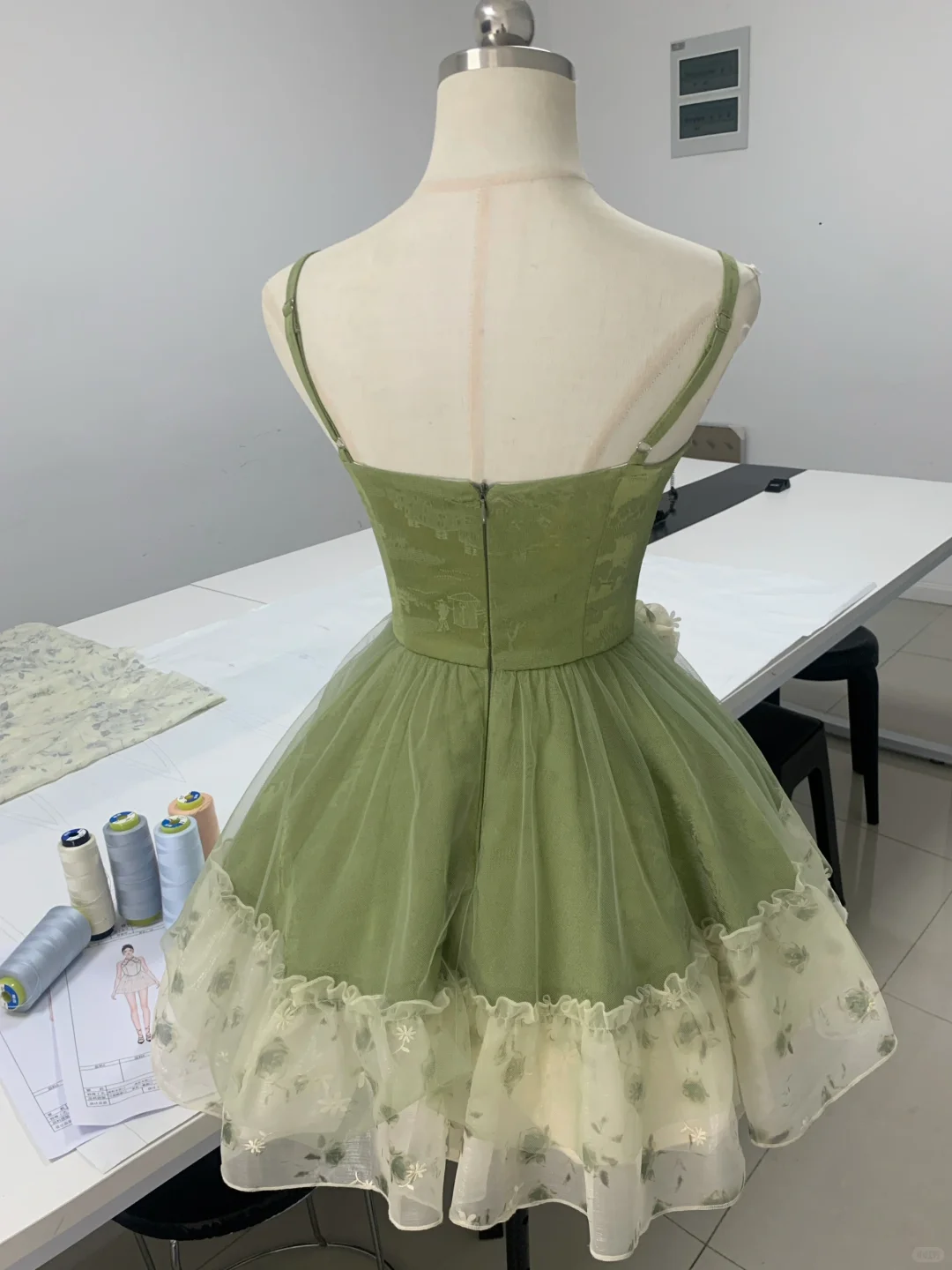 Pretty Green Spaghetti Straps Satin Tulle Short Birthday Outfits 8th Grade Homecoming Dress - View 3 | VelvetHem