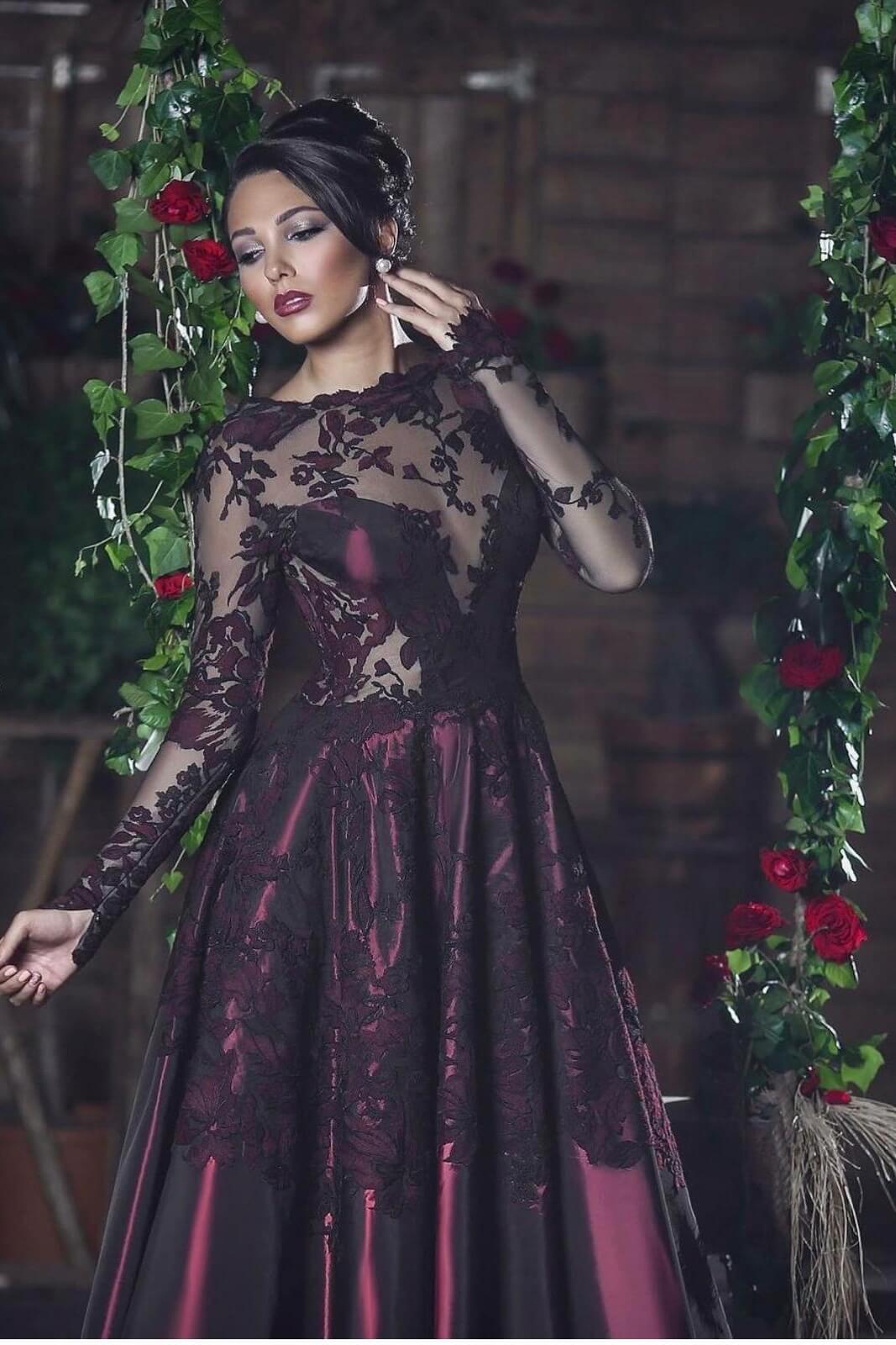 Lace Appliqued Evening Dress Long Sleeve A Line Bateau Neck Formal Dress