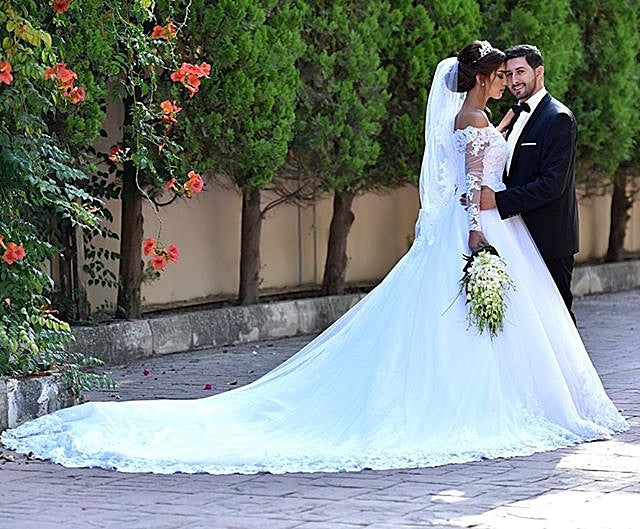 Lace Long Sleeve  Wedding Dresses Off-the-shoulder A-line Bridal Gowns