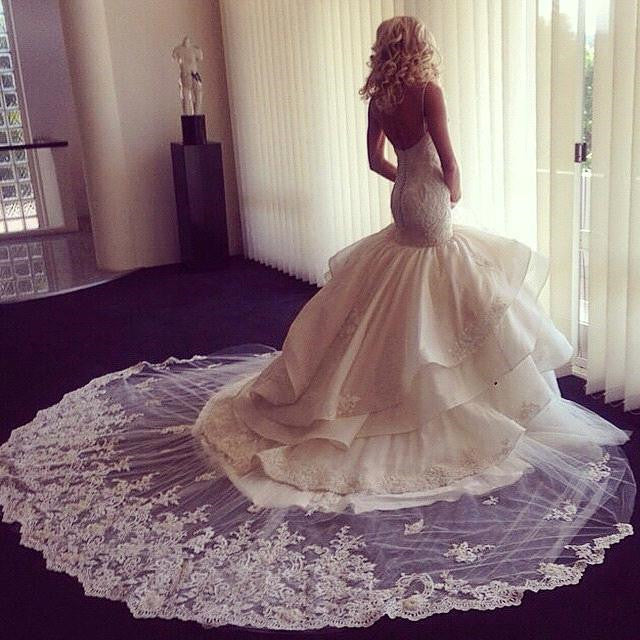 Latest Mermaid Tiered  Bridal Gown Elegant Lace Wedding Dress CE0160