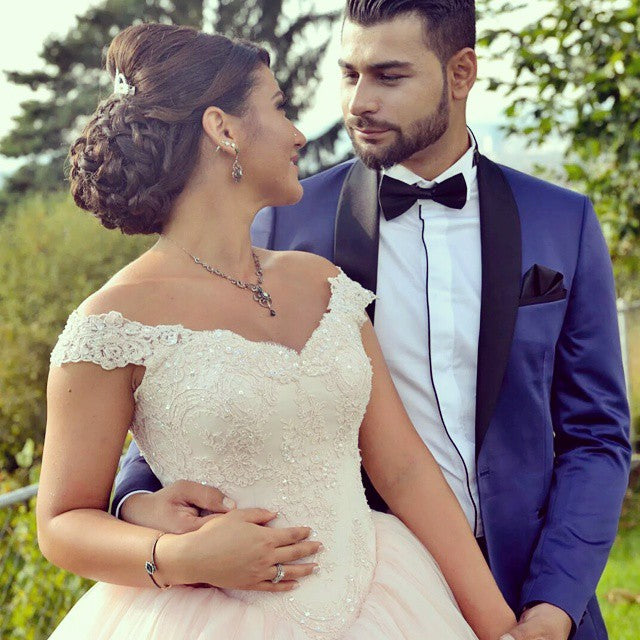 Latest Off Shoulder Ball Gown Princess Dress Tulle Lace Applique  Wedding Dress