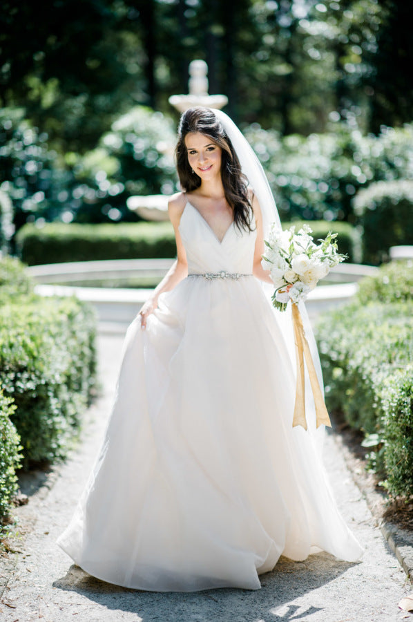 Latest V-Neck Chiffon Long Wedding Dress A-Line Elegant Spaghetti Strap  Bridal Gowns