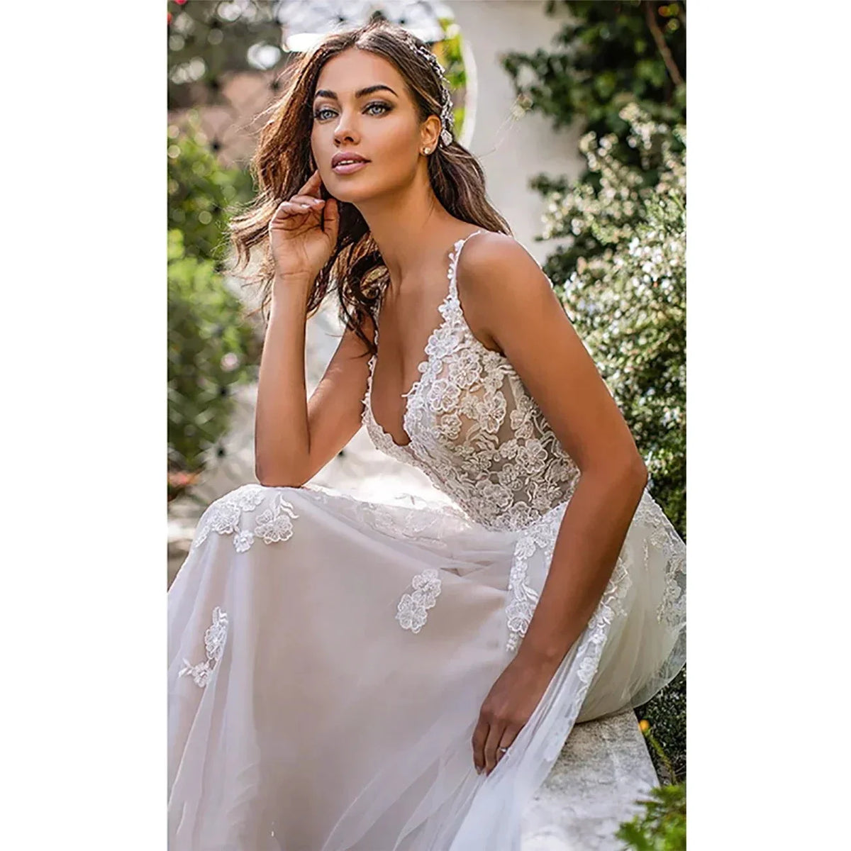 Long Boho A-Line Backless Wedding Dress 3D Flowers Spaghetti Straps Bride Dresses Princess Floor Length Wedding Gowns (ZD13297)