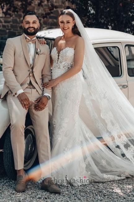 Long Ivory Wedding Dress Mermaid Strapless Lace Bridal Gown With Train