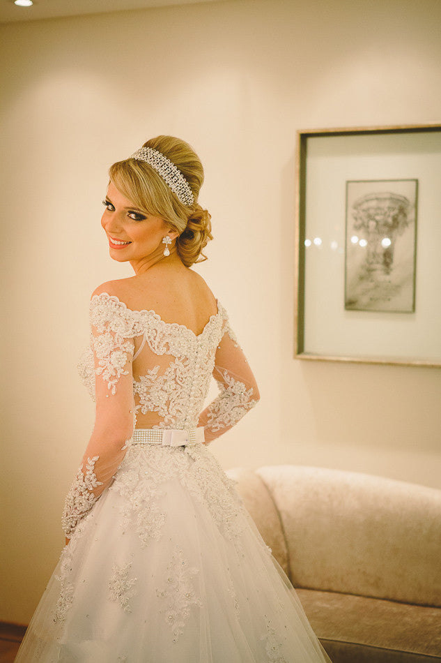 Long Sleeve Off-the-shoulder Wedding Dress  Lace Tulle Bridal Gowns with Pearls