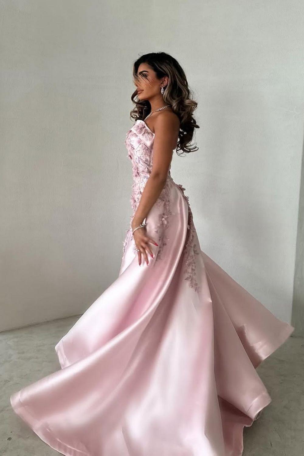 Suzhoufashion Luxurious A-Line Strapless Satin Pink Party Dress With Court Train Appliques Formal Evening Gown