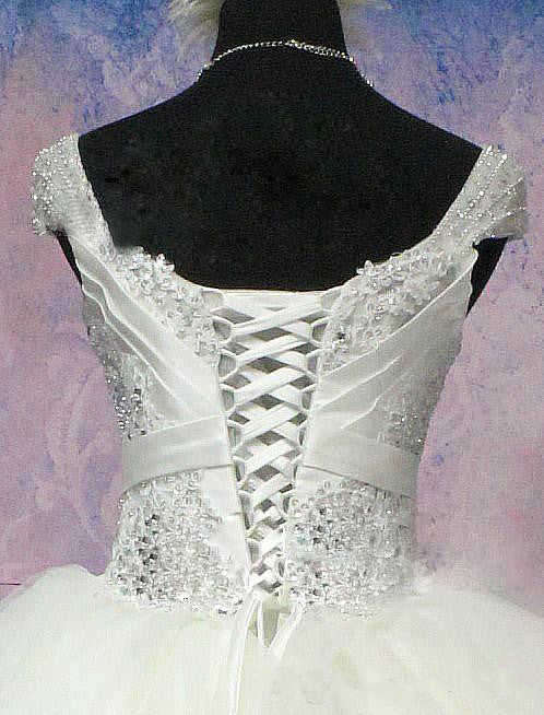 Luxurious Crystal Ball Gown Princess Dress with Beadings Tulle Bowknot Lace-Up Wedding Gown