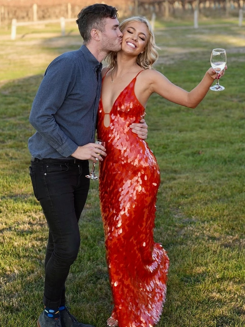 Luxurious Mermaid Spaghetti Straps Red Sequins Long Prom Dress - VelvetHem