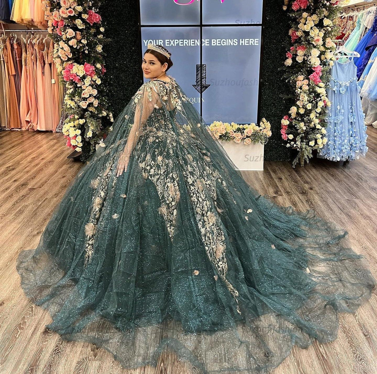 Luxury & Gorgeous Ball Gown Round Neck Sleeveless Floral Lace Appliques Tulle Evening Party Dress Quinceanera Dress For Sweet 16