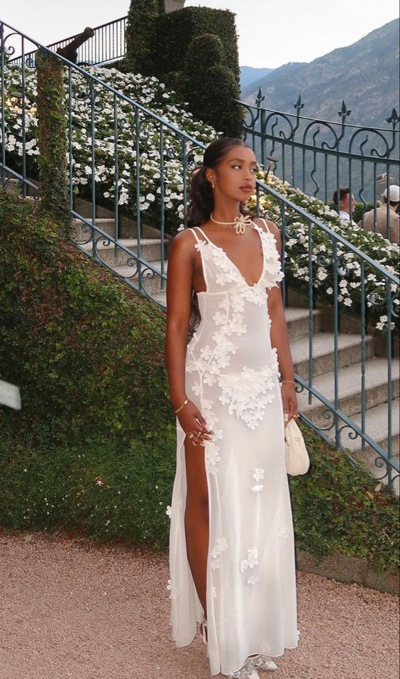 Sexy White Chiffon Appliques Prom Dress V Neck Party Evening Dress