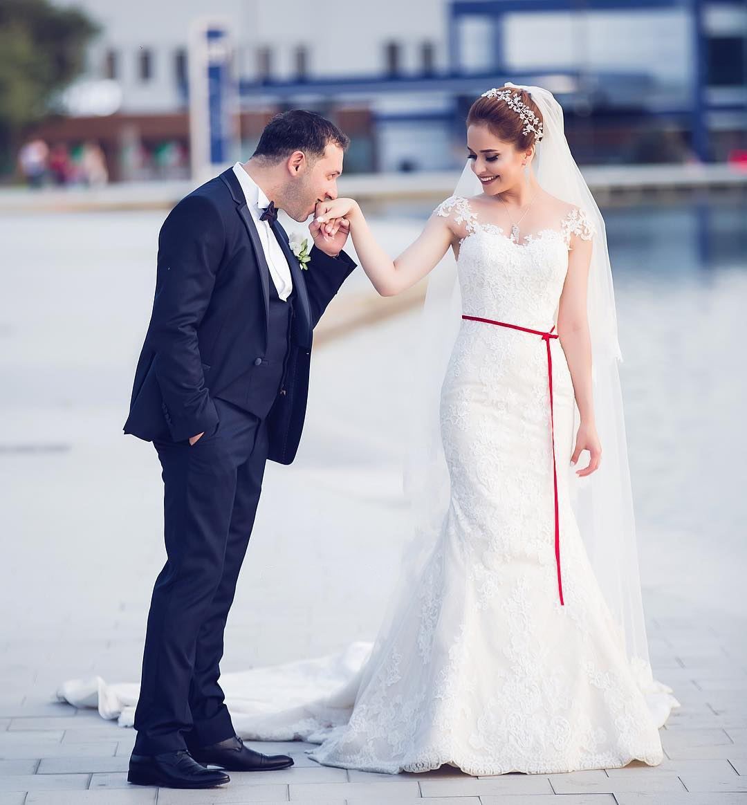 Mermaid Lace  Wedding Dresses | Long Train Cap Sleeves Bride Dress