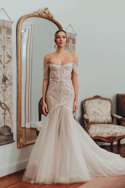 Mermaid Off The Shoulder Spaghetti Strap Sleeveless Lace Long Tulle Bridal Gown With Appliques