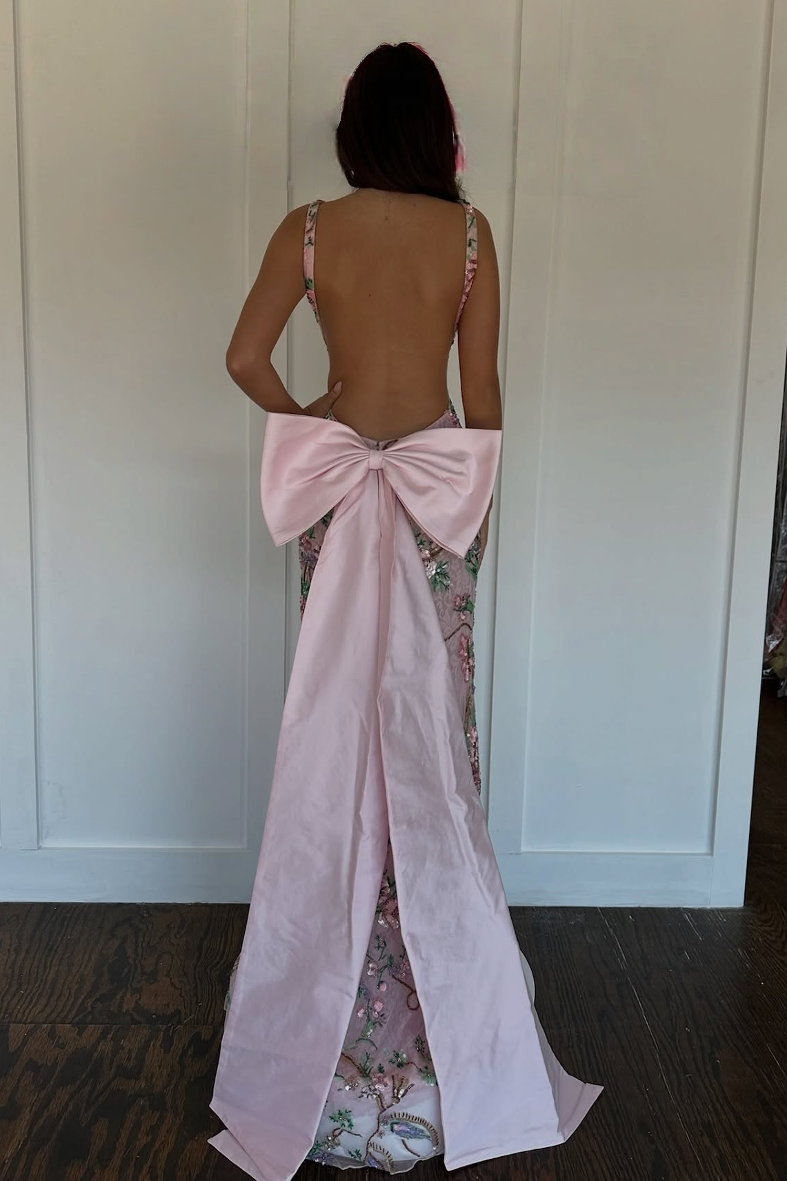 Mermaid V Neck Pink Long Prom Dress With Emboridery Bowknot Formal Evening Gown