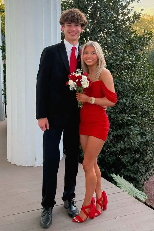 Trendy Sheath Off the Shoulder Red Short Homecoming Dress with Ruched