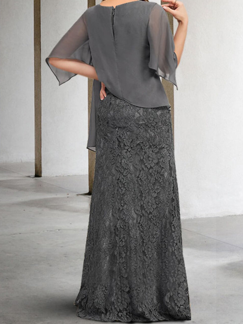 Mother of the Bride Column Sheath Dress Featuring Applique
