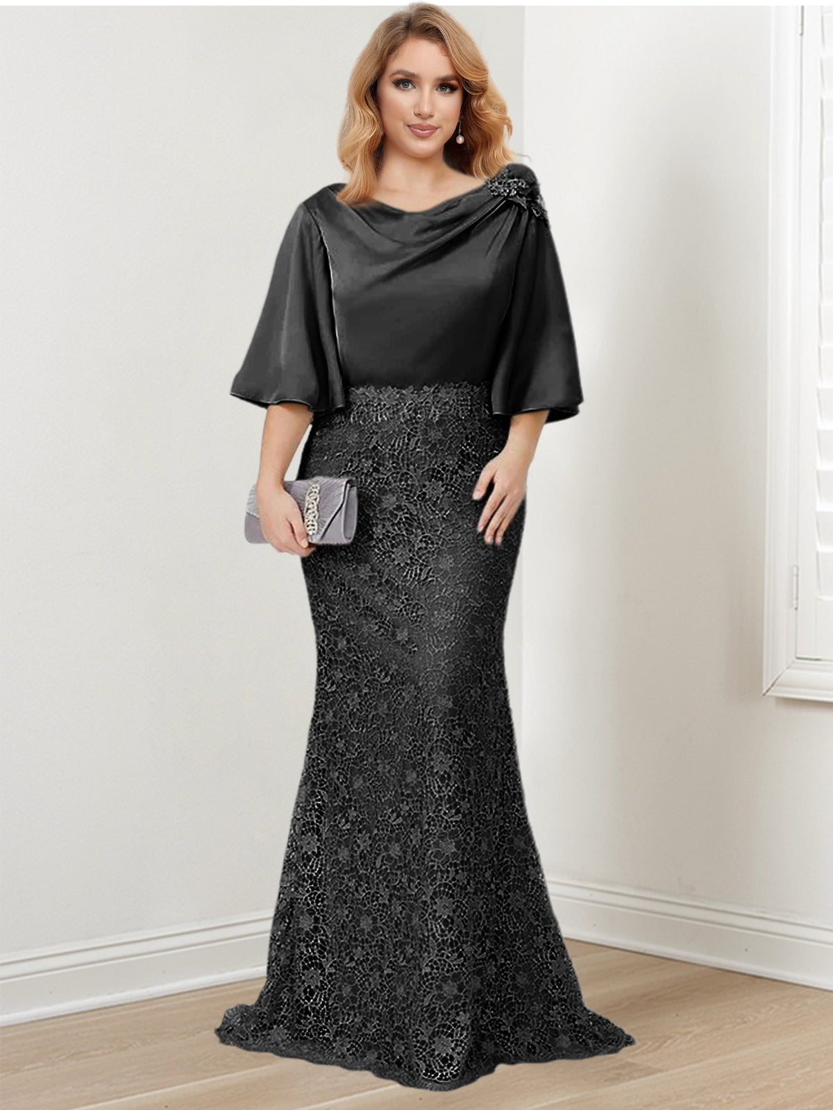 Mother of the Bride Trumpet Mermaid Dress Featuring Applique