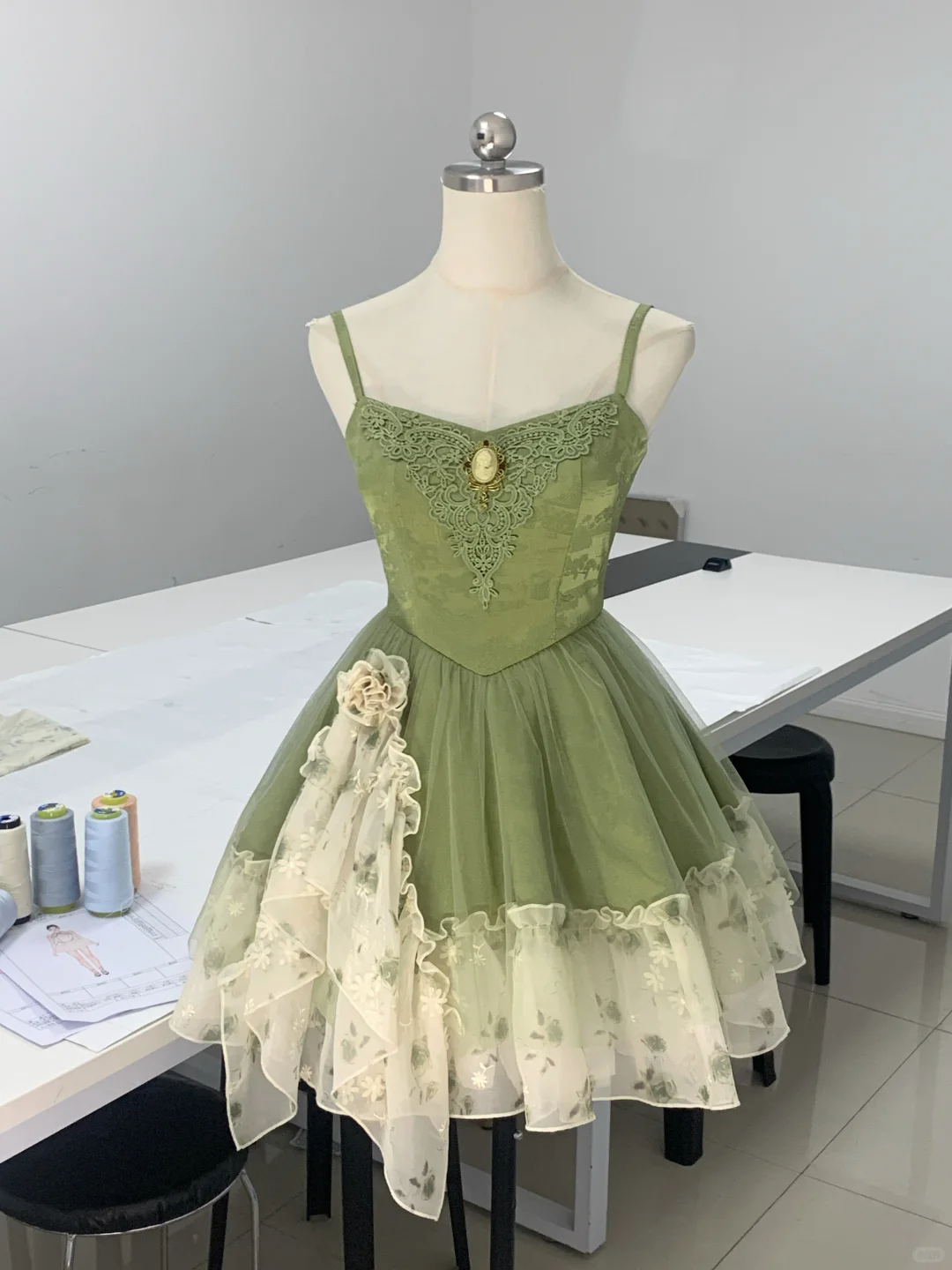 Pretty Green Spaghetti Straps Satin Tulle Short Birthday Outfits 8th Grade Homecoming Dress