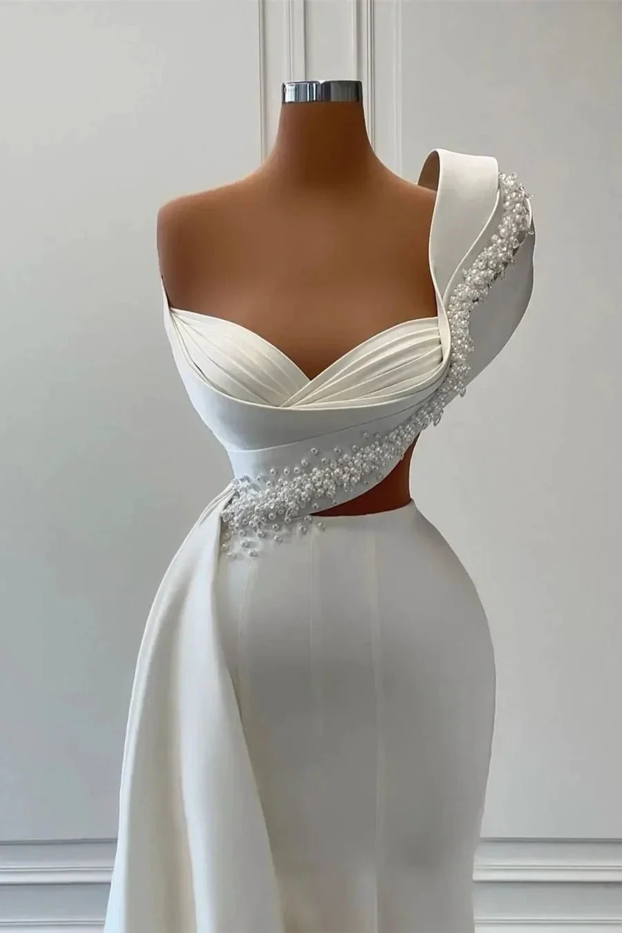 Fabulous One-Shoulder Sweetheart Sleeveless Wedding Dresses With Beads (ZD13614)