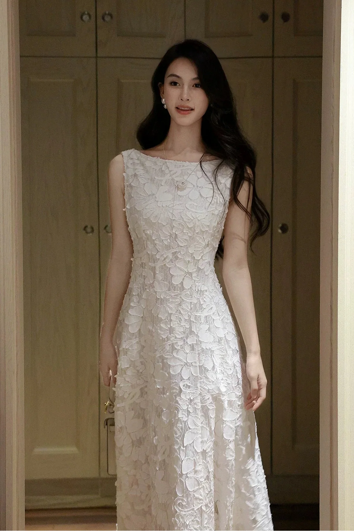Elegant A Line Bateau Neck White Lace Mid Length Prom Dresses