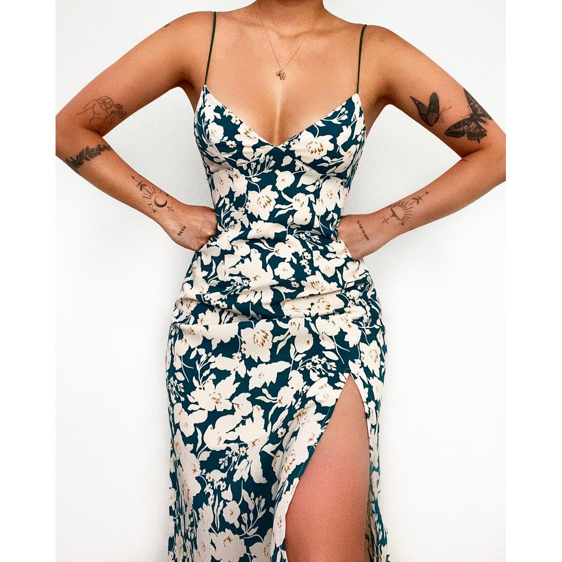 Digital Floral Print Fresh Sweet V - neck Strap Dress