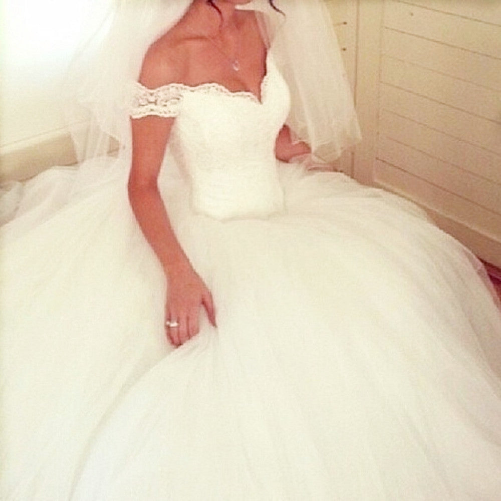 Off The Shoulder Lace Wedding Dresses  Princess Ball Gown Tulle Skirt Bride Dress