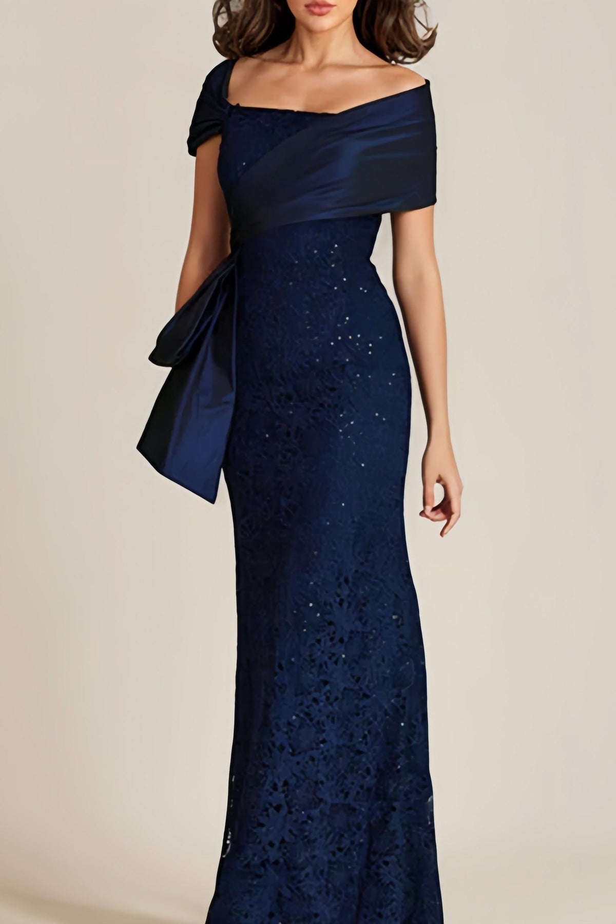 Off the Shoulder Lace Trumpet Mermaid Mother of the Bride Dress Featuring Applique & Beading