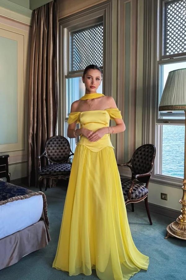 Off the Shoulder Sleeveless Long Evening Formal Dress With Pleated