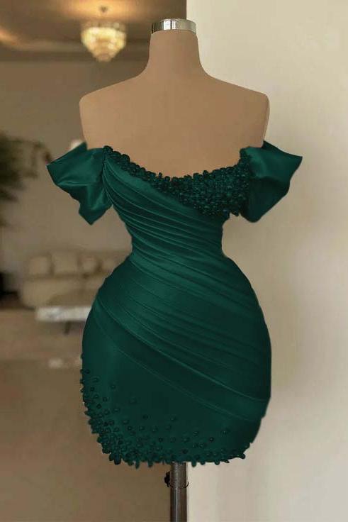 Off the Shoulder Sleeveless Short Homecoming Dress With Beading