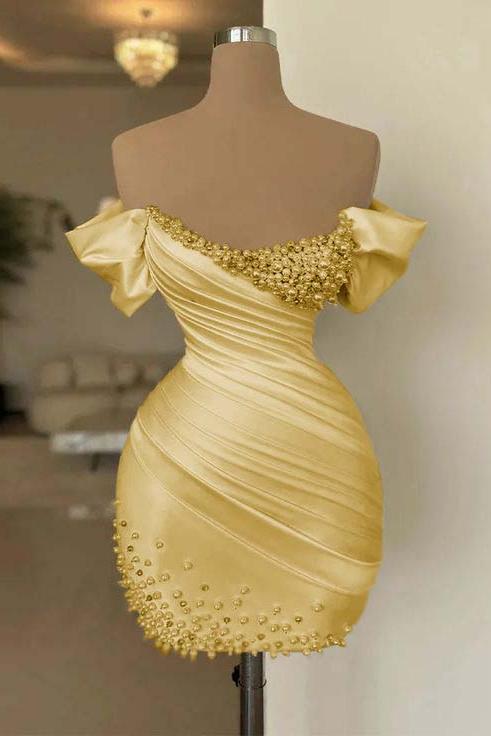 Off the Shoulder Sleeveless Short Homecoming Dress With Beading