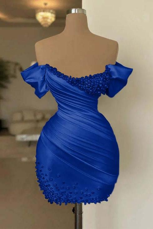 Off the Shoulder Sleeveless Short Homecoming Dress With Beading
