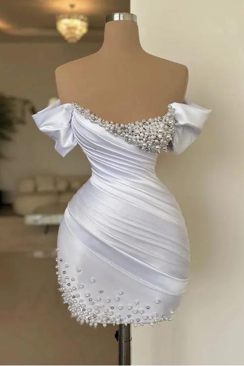 Off the Shoulder Sleeveless Short Homecoming Dress With Beading