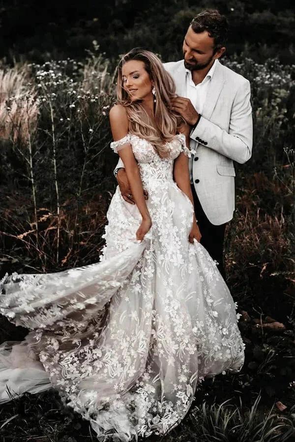 Off-the-Shoulder Tulle Lace Flowers Rustic Wedding Dresses Boho Wedding Gown (ZD16183)