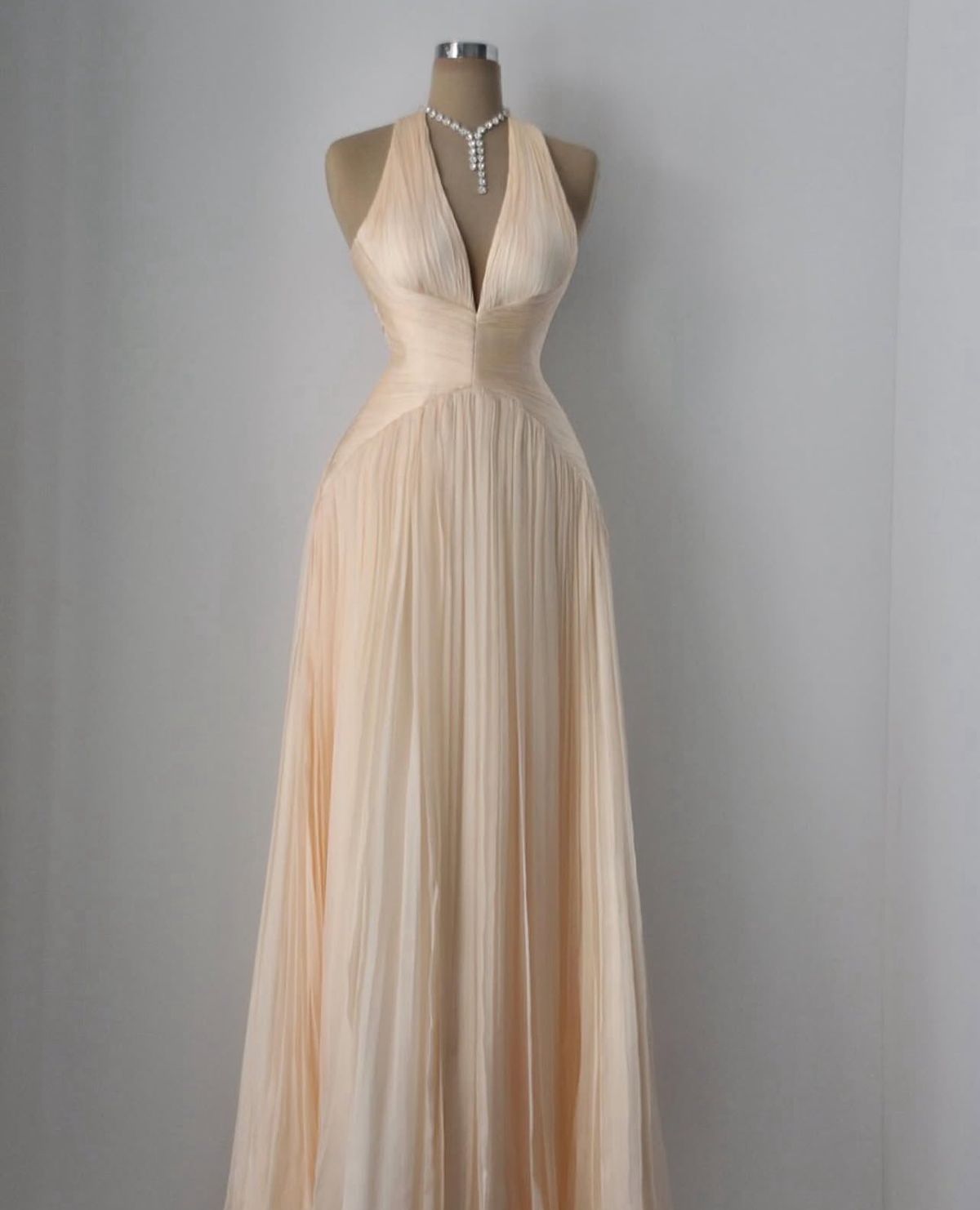 Elegant Nude Pink A-line Deep V Halter Neck Chiffon Long Prom Dress Evening Dress - View 2 | VelvetHem