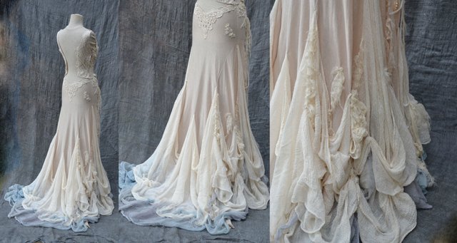 Vintage Off-white Slim-fit Trailing V-neck 3D Floral Lace Long Prom Dress Wedding Dress - View 4 | VelvetHem
