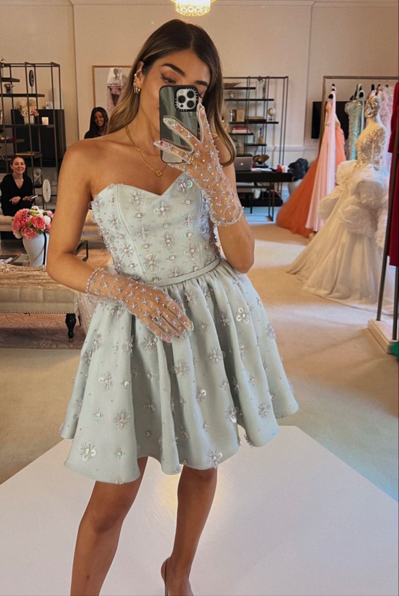 Sweet Light Mint Green Heart-shaped Neckline 3D Flower Sequined Satin A-line 16th Birthday Homecoming Dress - VelvetHem