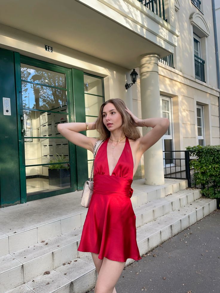 Elegant Red Halter Neck Deep V neck Bow Satin A-line 17th Birthday Homecoming Dress - View 3 | VelvetHem