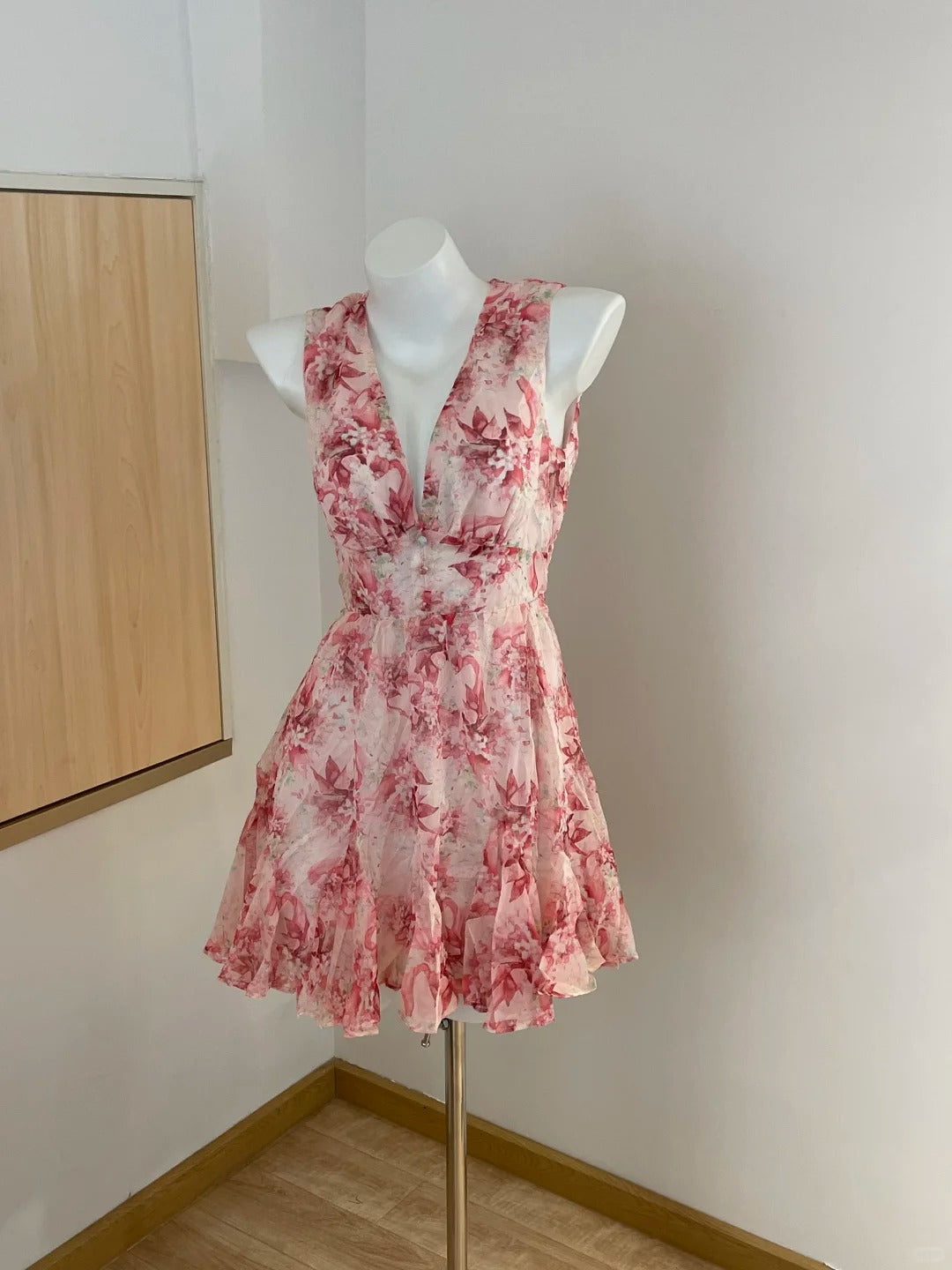 Sweet Pink Floral Backless Multi-Layered Pleated Chiffon Homecoming Dress - VelvetHem
