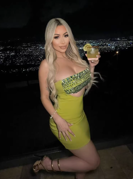 Sexy Rhinestone Chest-wrapped Hollow Hip 21st Birthday Homecoming Dress - View 2 | VelvetHem