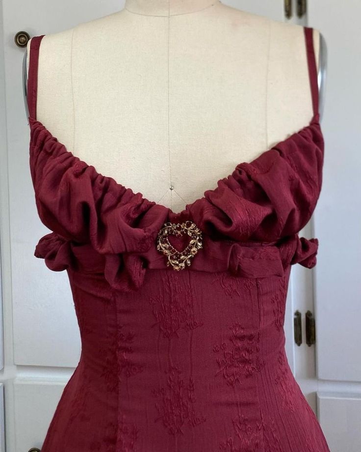 Vintage Burguny Dark Pattern V-neck Slim Birthday Dress Homecoming Dress - View 2 | VelvetHem