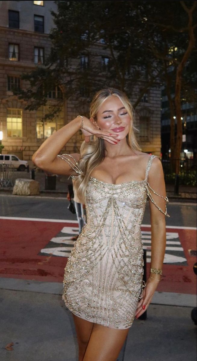 Luxury Square Neck Beaded Chain Slim Hip Birthday Party Homecoming Dress - View 2 | VelvetHem