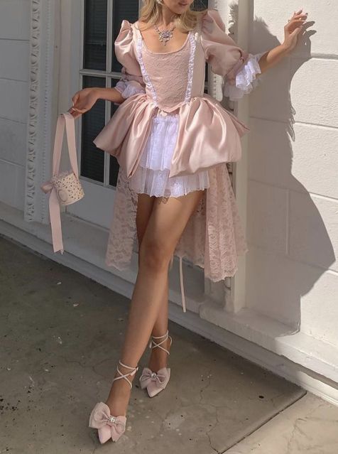 Palace Light Pink Square Neck Puff Sleeve Lace Stitching Satin Birthday Homecoming Dress - VelvetHem