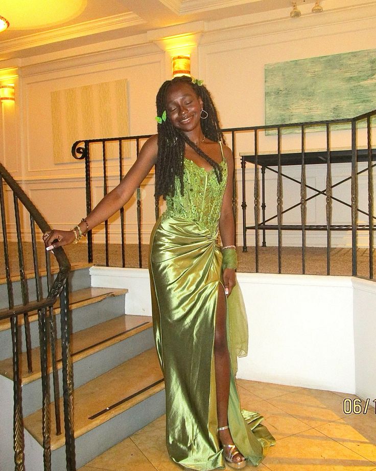 Elegant Green Mermaid Deep V-Neck Embroidered Sequin Slit Satin Long Prom Dress Evening Dress - VelvetHem