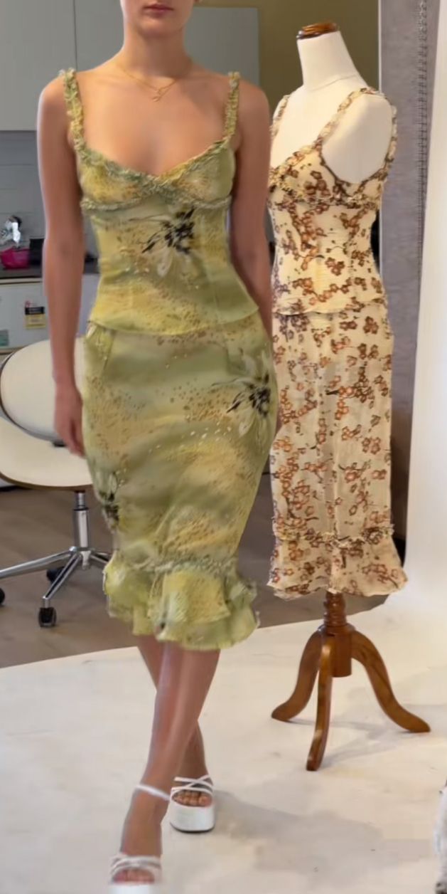 Retro Elegant Yellow Green Printed Ruffled Slim Chiffon Birthday Party Homecoming Dress - View 4 | VelvetHem