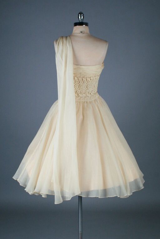 Vintage Ivory One-shoulder Collar Lace Pattern Ribbon Tulle A-line Birthday Party Homecoming Dress - View 3 | VelvetHem