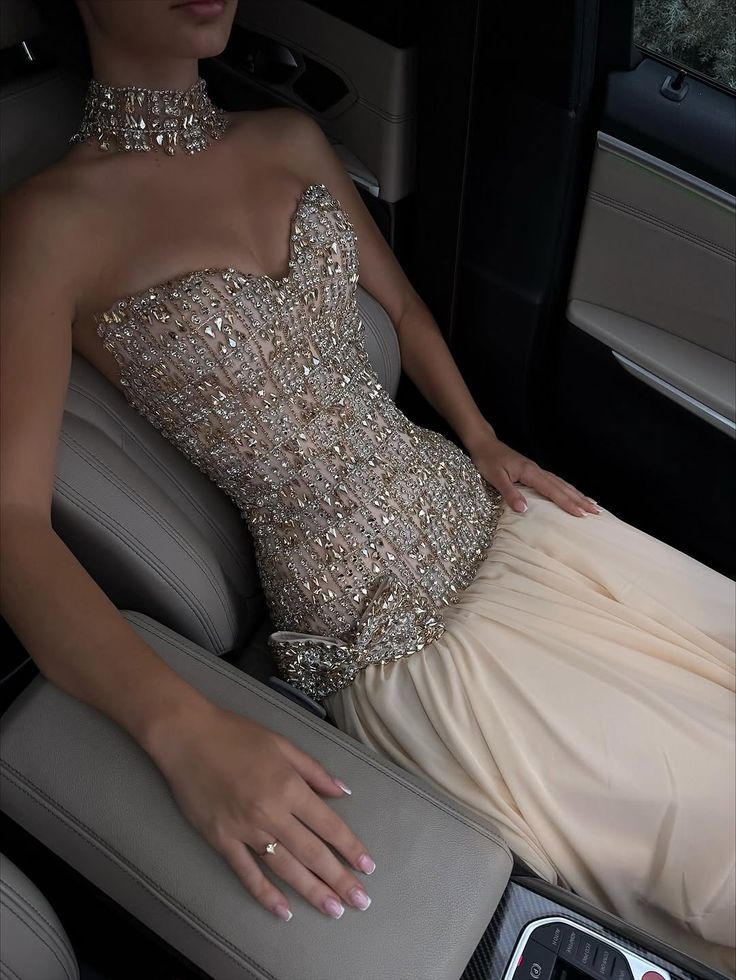 Luxurious Champagne Sweetheart Neck A-line Diamond-Embellished Bow Chiffon Long Prom Dress Evening Dress