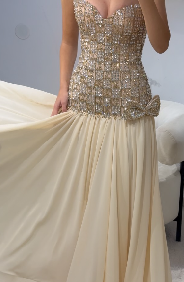 Luxurious Champagne Sweetheart Neck A-line Diamond-Embellished Bow Chiffon Long Prom Dress Evening Dress - View 6 | VelvetHem