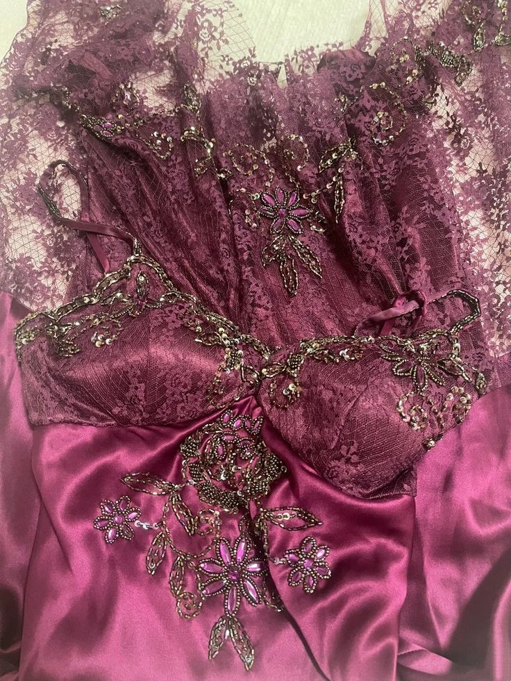 Vintage Plum Spaghetti Strap V-Neck Beaded Lace Satin Prom Dress Evening Dress