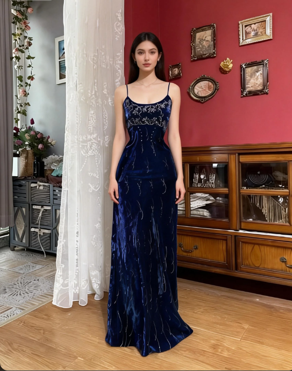 Vintage & Elegant Navy Blue Spaghetti Strap Beaded Velvet Long Prom Dress Evening Dress